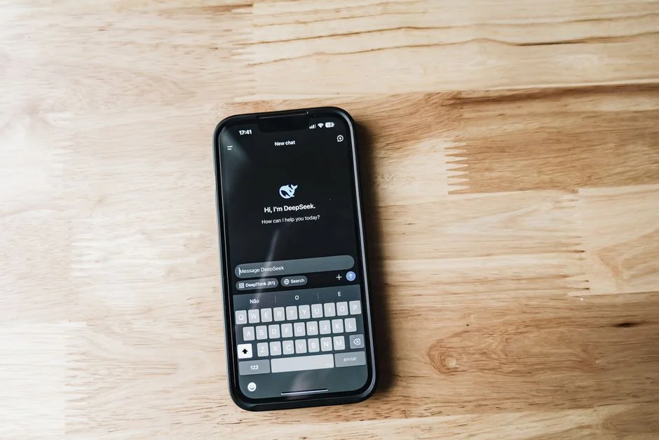 hero-img-02 This photo is taken by Lubos Volkov for UX Store while giving a tips on how to become better designer.
After your reach certain skill level is it harder and harder to get any better … In order to progress you need to constantly push yourself to the limits and learn new things … Photo: https://www.instagram.com/lubosvolkov/ For: https://uxstore.com